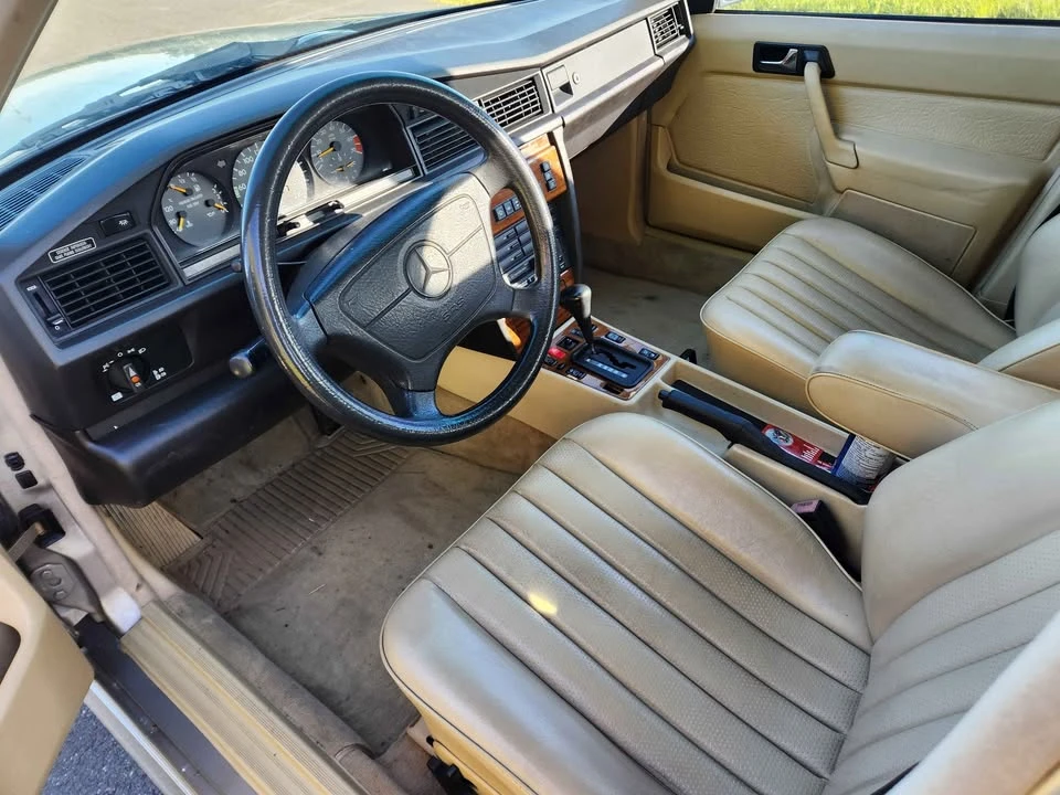 1992 Mercedes-Benz 190E - Image 4 of 9