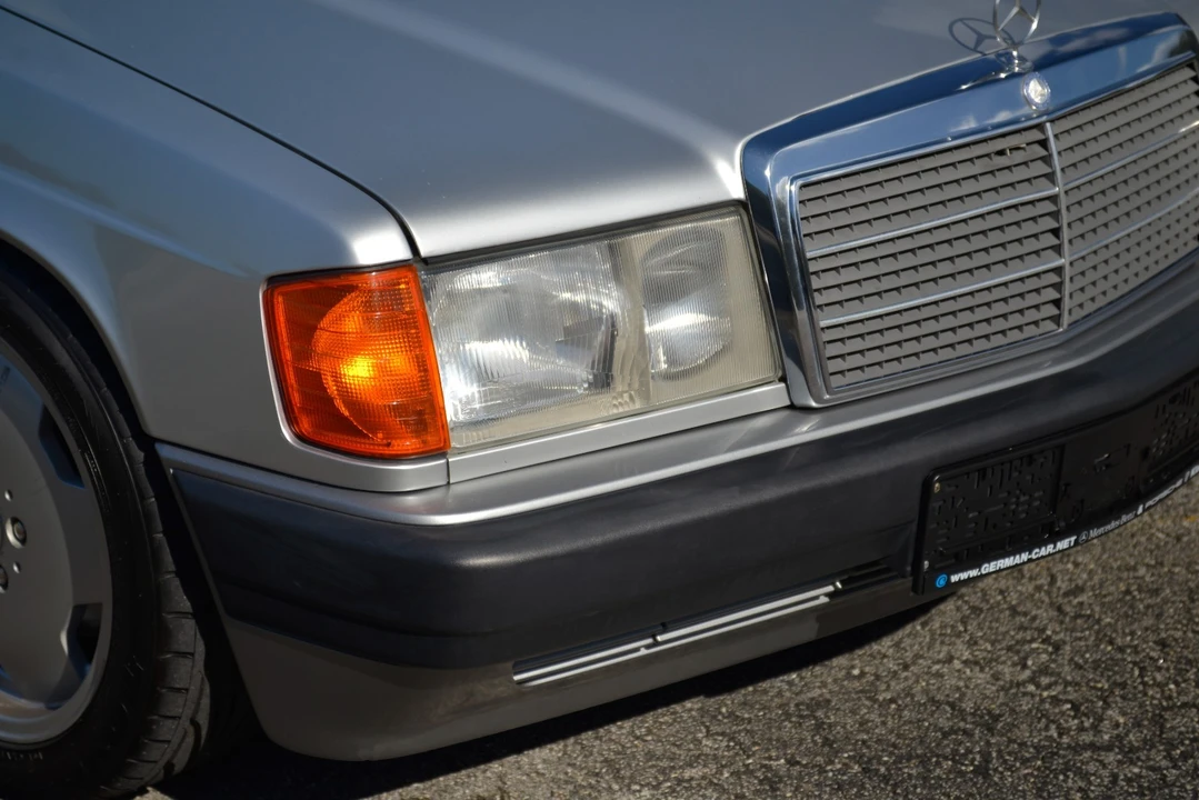 1992 Mercedes-Benz 190E - Image 8 of 21