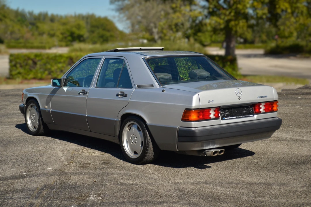 1992 Mercedes-Benz 190E - Image 10 of 21