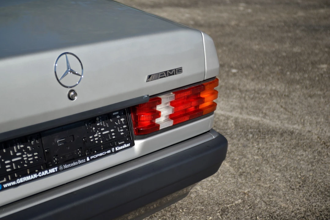 1992 Mercedes-Benz 190E - Image 15 of 21