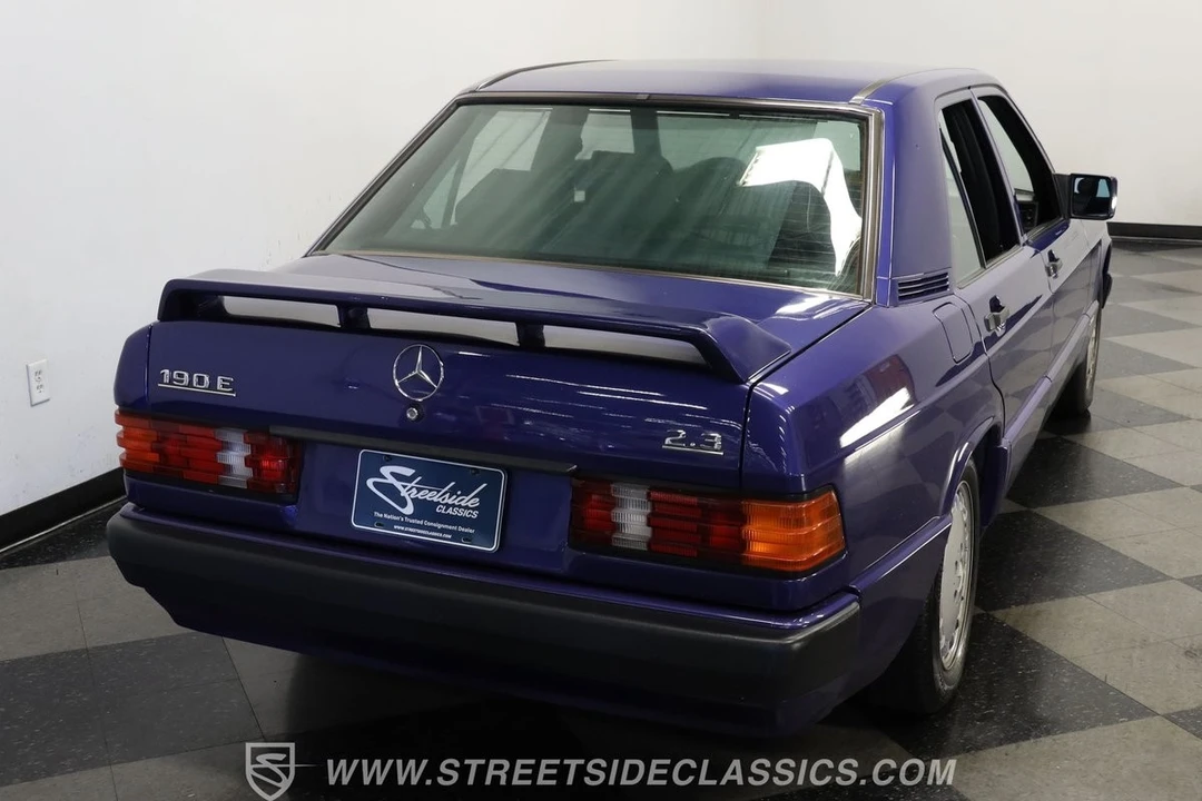 1992 Mercedes-Benz 190E - Image 10 of 12