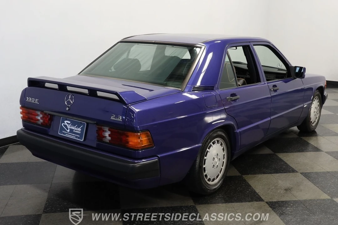 1992 Mercedes-Benz 190E - Image 11 of 12