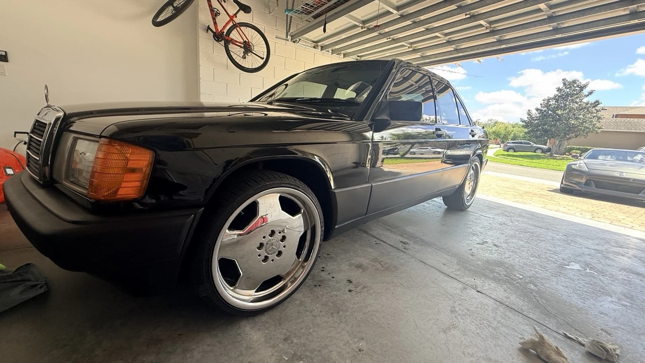 1992 Mercedes-Benz 190E - Image 5 of 17