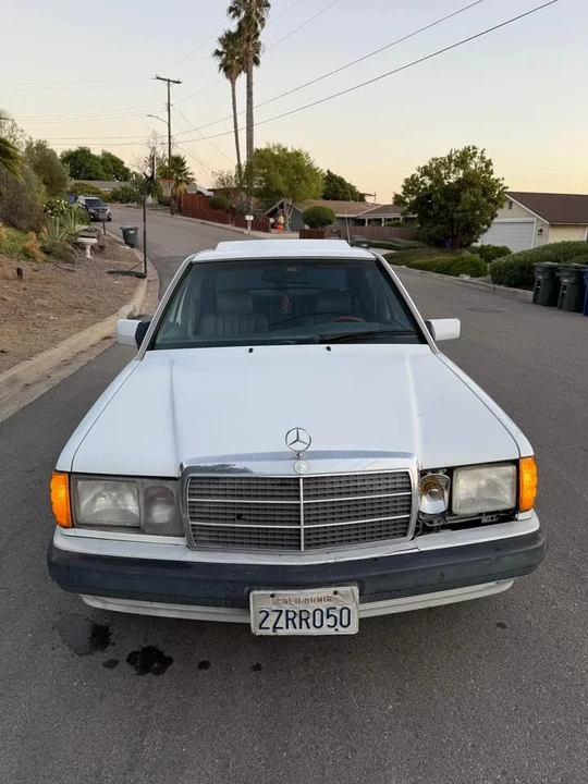 1992 Mercedes-Benz 190E - Image 2 of 12