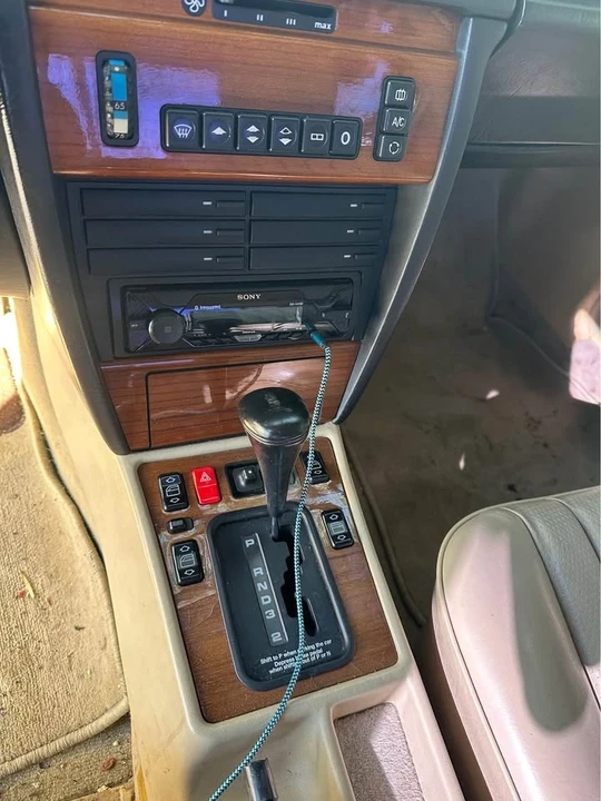 1992 Mercedes-Benz 190E - Image 6 of 8