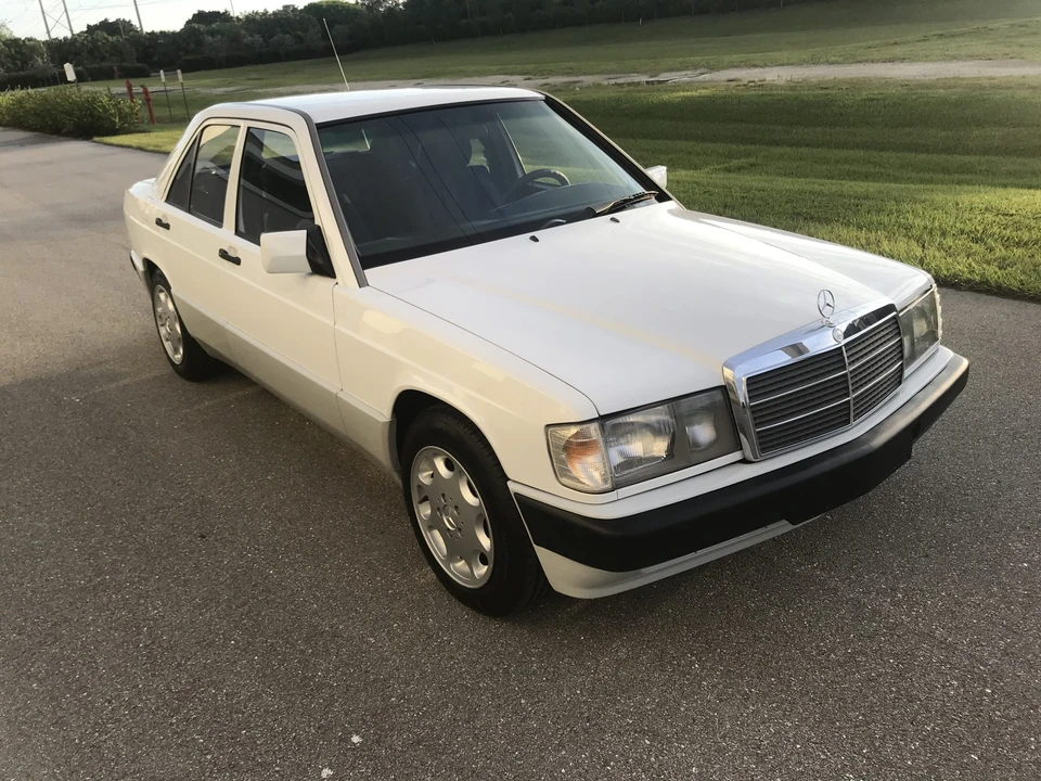 1992 Mercedes-Benz W201 190 - Image 2 of 31