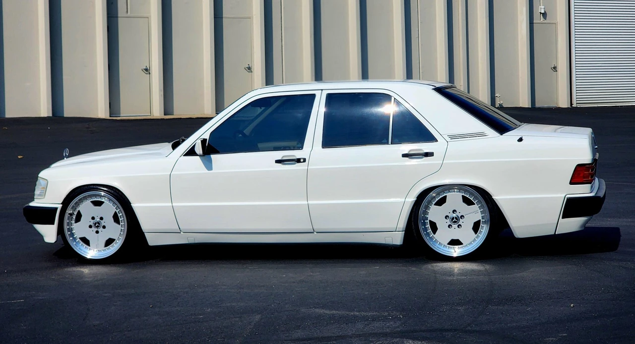 1992 Mercedes-Benz 190E - Image 18 of 31