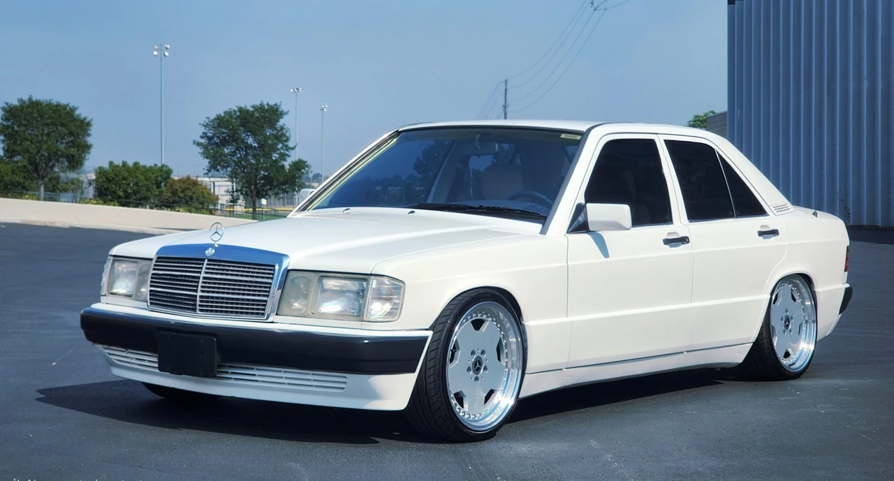 1992 Mercedes-Benz 190E - Image 14 of 31