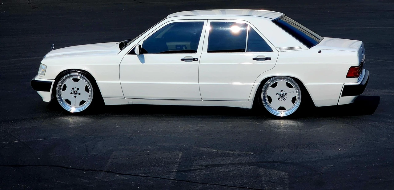 1992 Mercedes-Benz 190E - Image 16 of 31