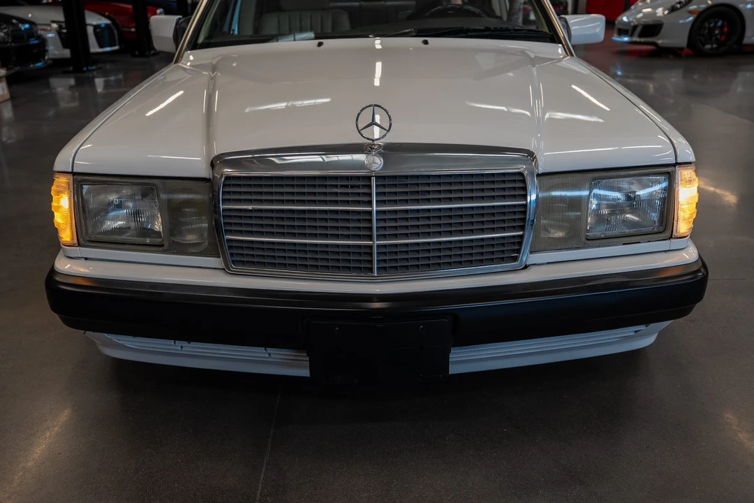 1992 Mercedes-Benz 190E - Image 25 of 31