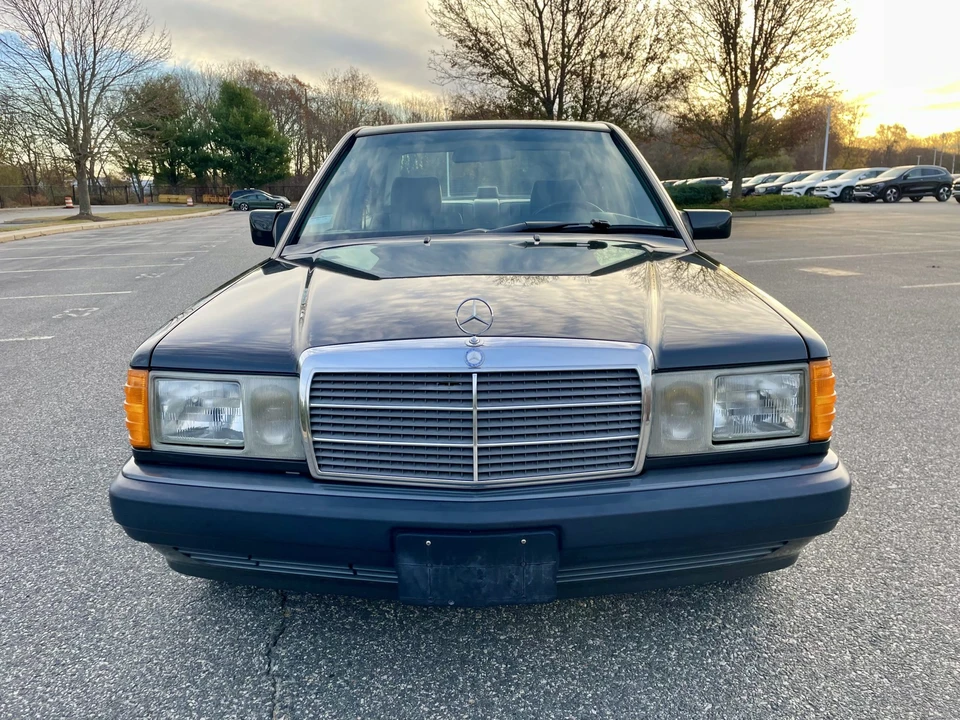 1992 Mercedes-Benz 190E - Image 9 of 31