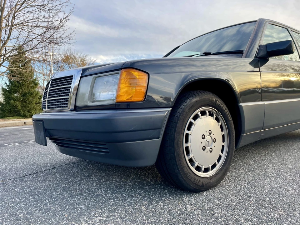 1992 Mercedes-Benz 190E - Image 24 of 31