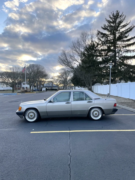 1992 Mercedes-Benz 190E - Image 5 of 31
