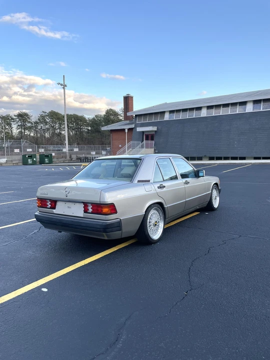 1992 Mercedes-Benz 190E - Image 8 of 31
