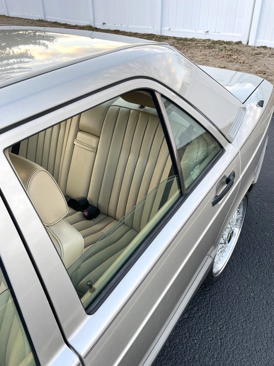 1992 Mercedes-Benz 190E - Image 16 of 31
