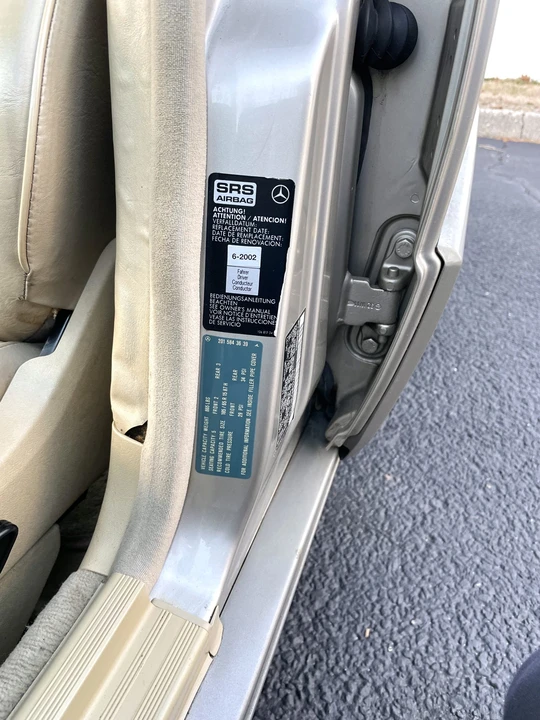 1992 Mercedes-Benz 190E - Image 27 of 31