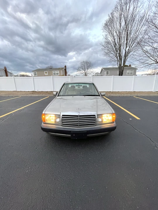 1992 Mercedes-Benz 190E - Image 3 of 31