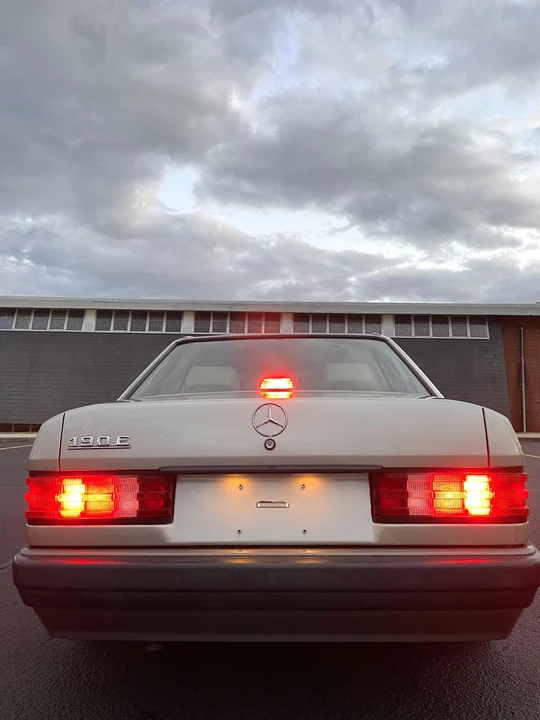 1992 Mercedes-Benz 190E - Image 17 of 31
