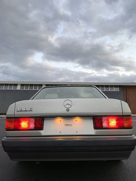 1992 Mercedes-Benz 190E - Image 18 of 31