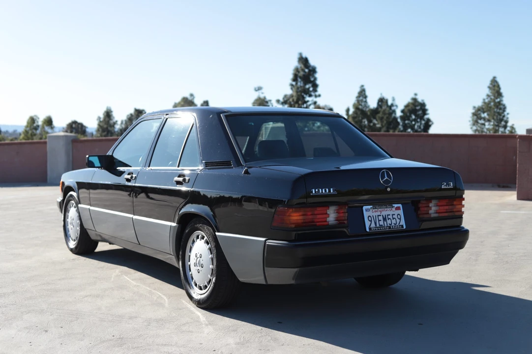1992 Mercedes-Benz 190E - Image 24 of 31