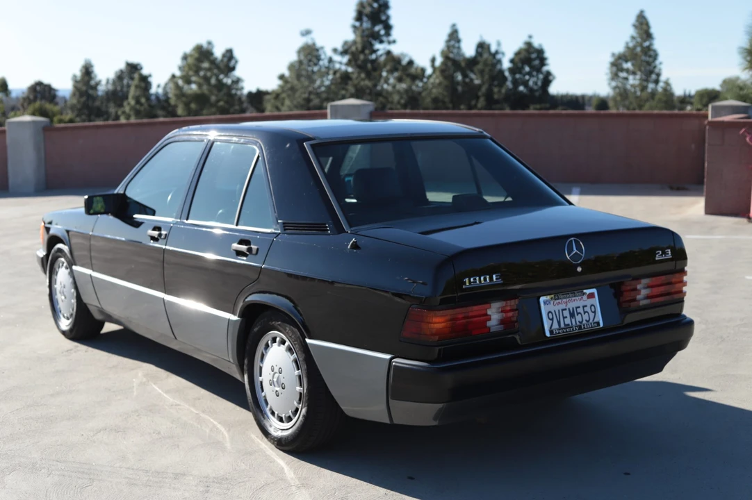 1992 Mercedes-Benz 190E - Image 23 of 31