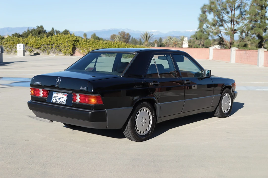 1992 Mercedes-Benz 190E - Image 17 of 31