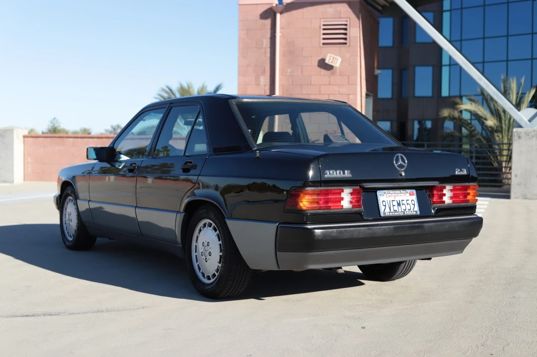1992 Mercedes-Benz 190E - Image 27 of 31