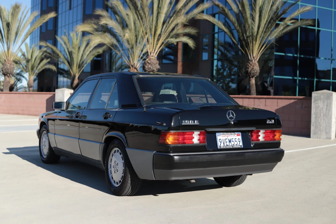 1992 Mercedes-Benz 190E - Image 25 of 31