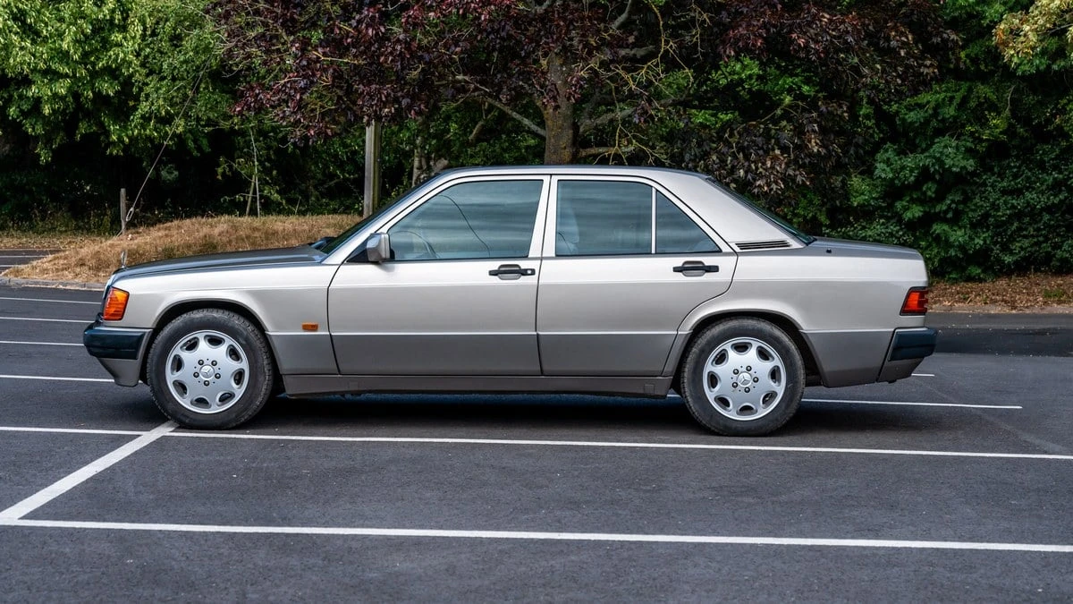 1992 Mercedes-Benz 190E - Image 16 of 30