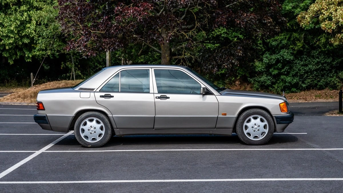 1992 Mercedes-Benz 190E - Image 17 of 30