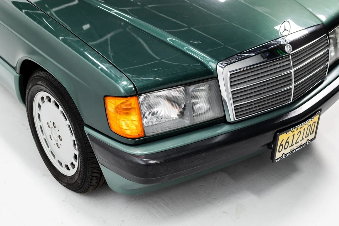 1992 Mercedes-Benz 190E - Image 13 of 31