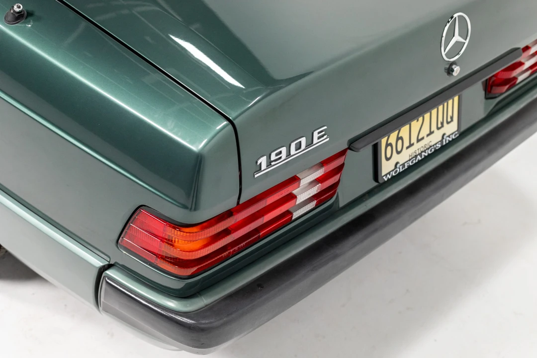 1992 Mercedes-Benz 190E - Image 17 of 31