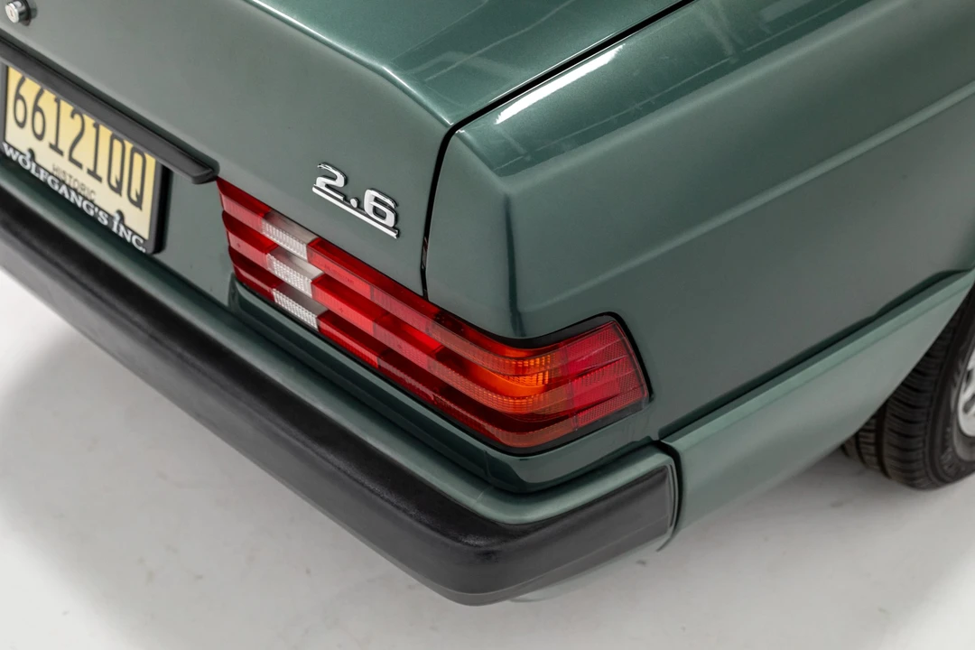 1992 Mercedes-Benz 190E - Image 18 of 31