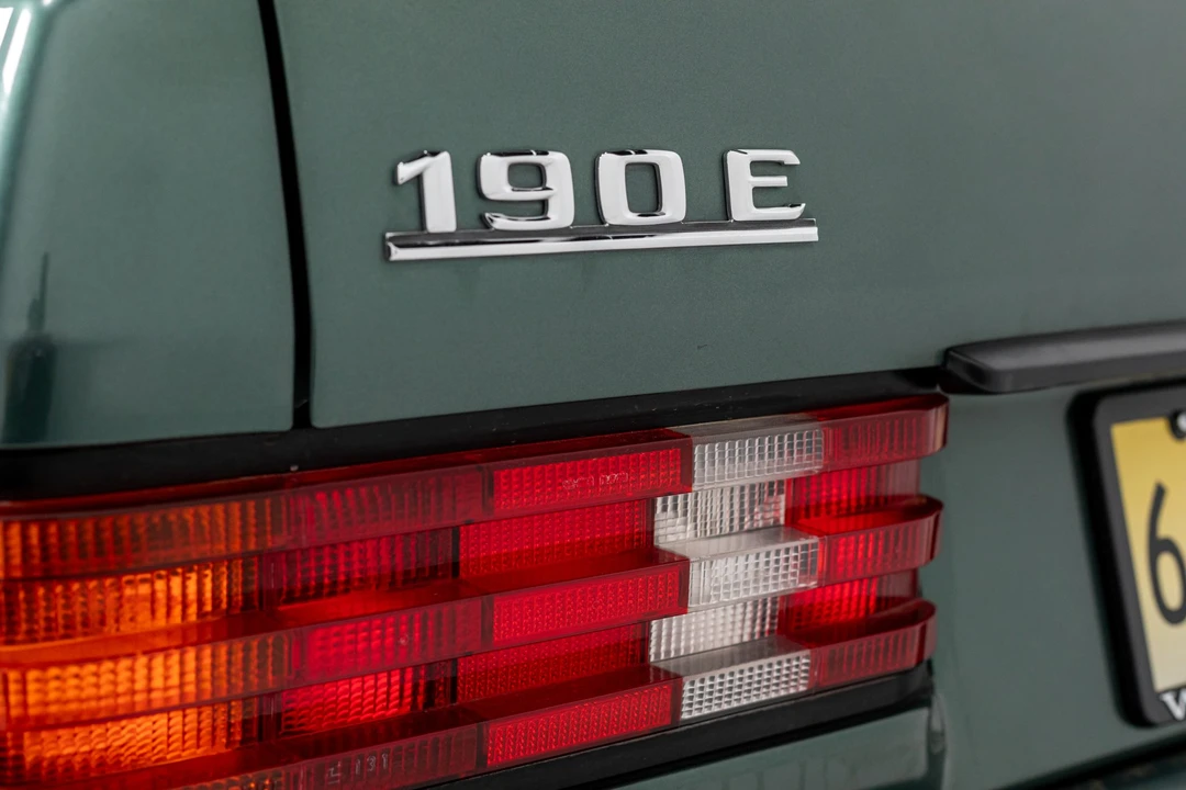 1992 Mercedes-Benz 190E - Image 19 of 31