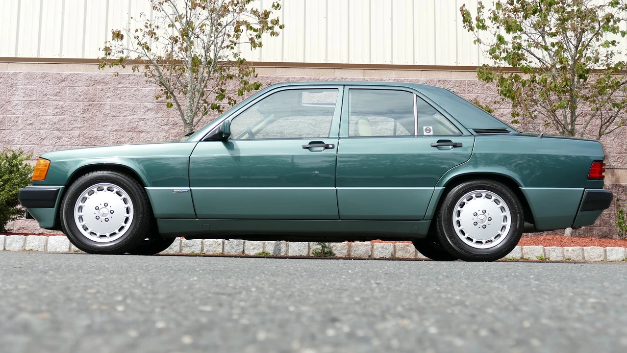 1992 Mercedes-Benz 190E - Image 6 of 31