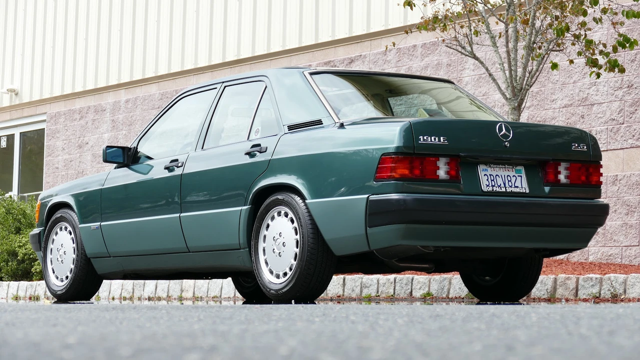 1992 Mercedes-Benz 190E - Image 8 of 31