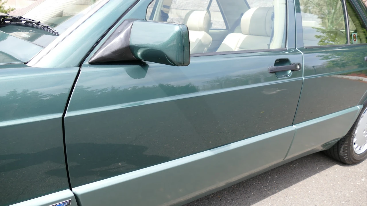 1992 Mercedes-Benz 190E - Image 28 of 31
