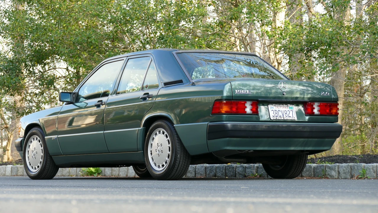 1992 Mercedes-Benz 190E - Image 10 of 31