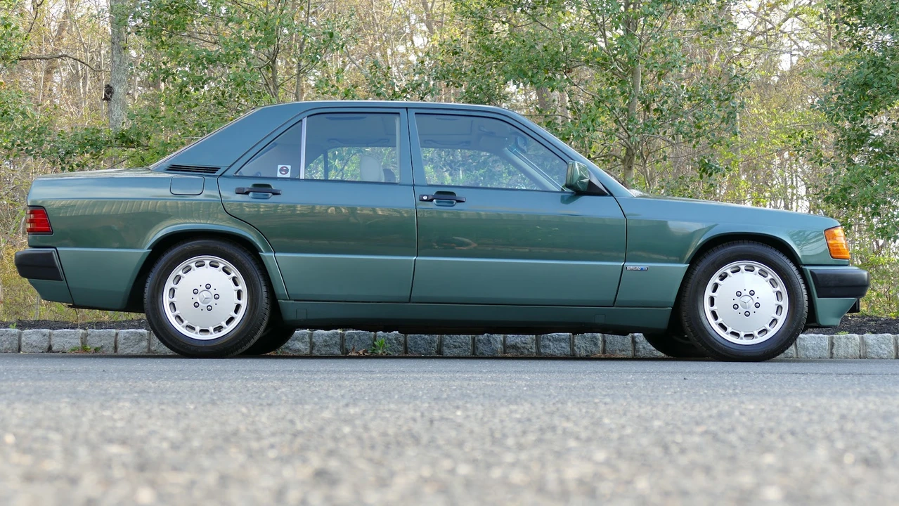 1992 Mercedes-Benz 190E - Image 14 of 31