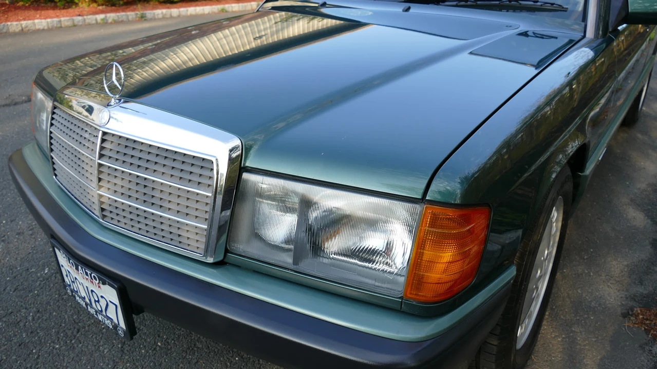 1992 Mercedes-Benz 190E - Image 23 of 31
