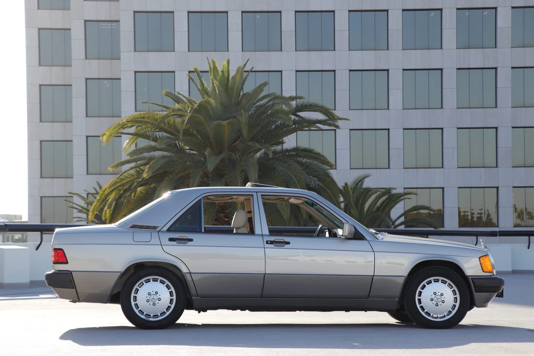 1992 Mercedes-Benz 190E - Image 15 of 31