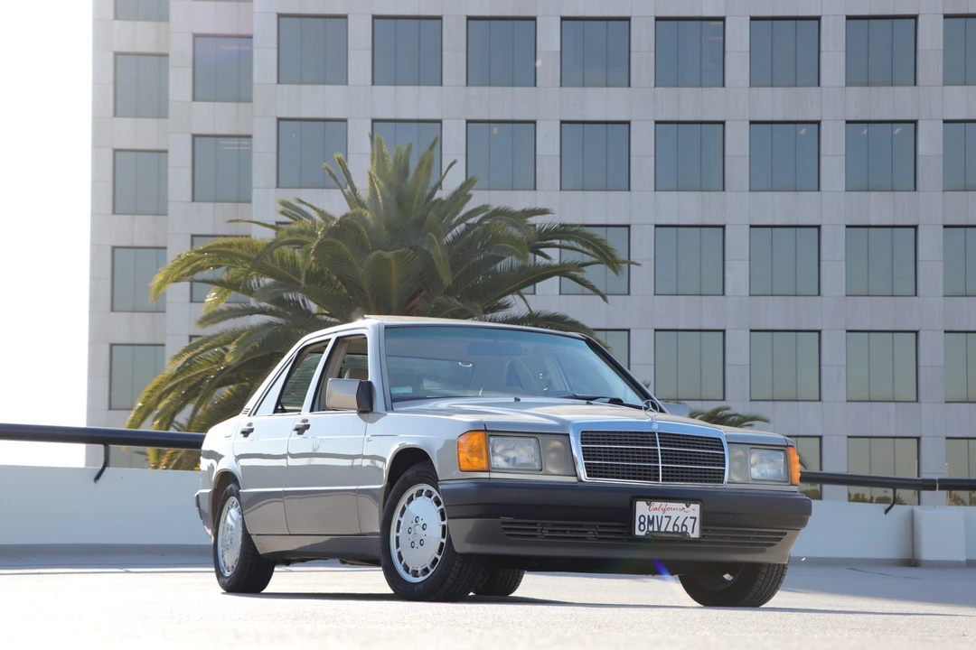 1992 Mercedes-Benz 190E - Image 2 of 31