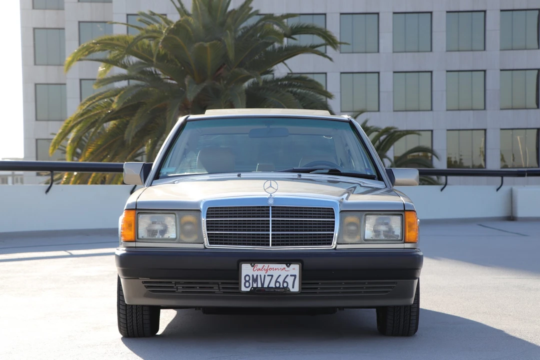 1992 Mercedes-Benz 190E - Image 3 of 31