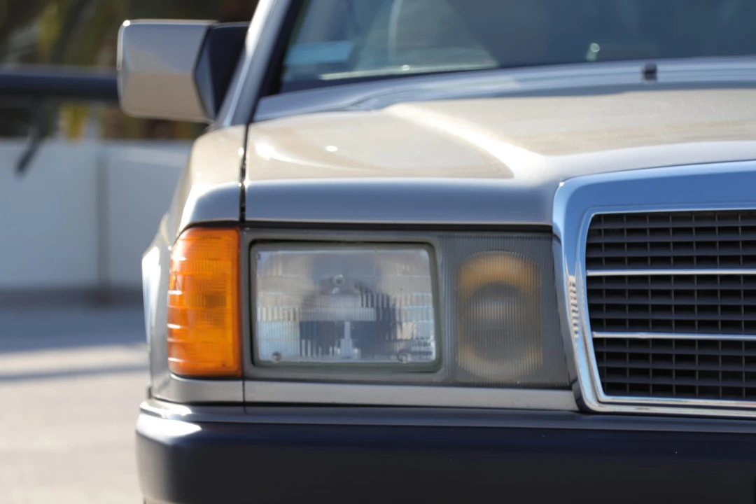 1992 Mercedes-Benz 190E - Image 29 of 31