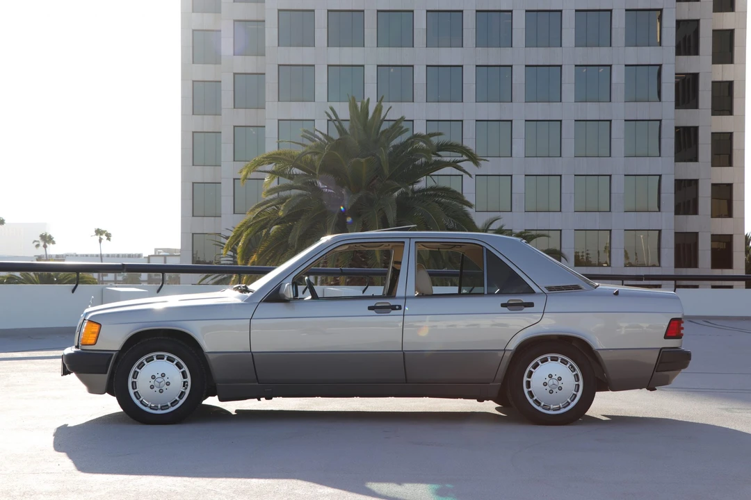 1992 Mercedes-Benz 190E - Image 8 of 31