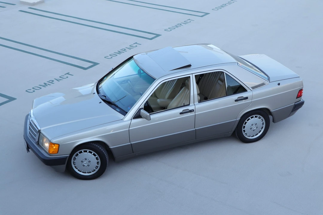 1992 Mercedes-Benz 190E - Image 7 of 31
