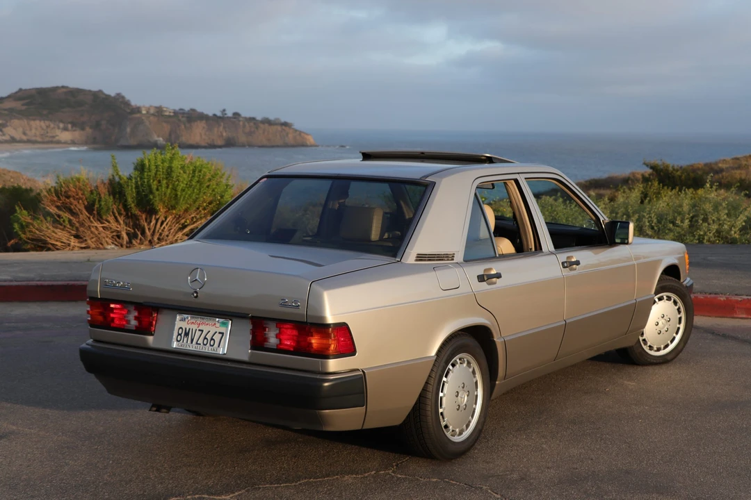 1992 Mercedes-Benz 190E - Image 22 of 31