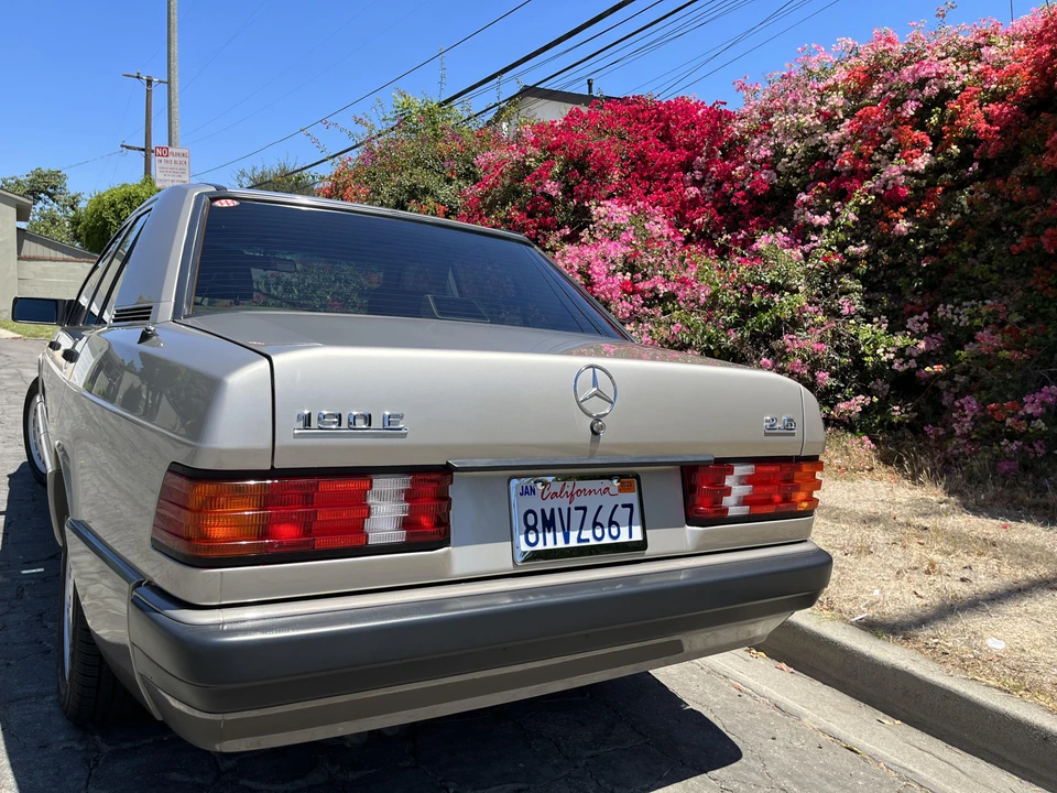1992 Mercedes-Benz 190E - Image 17 of 31
