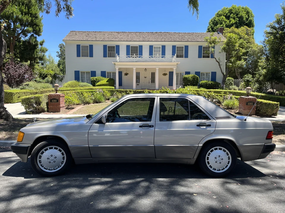 1992 Mercedes-Benz 190E - Image 13 of 31