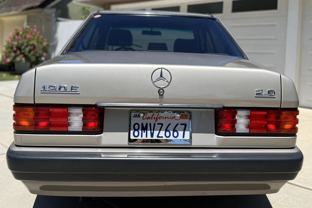 1992 Mercedes-Benz 190E - Image 5 of 31